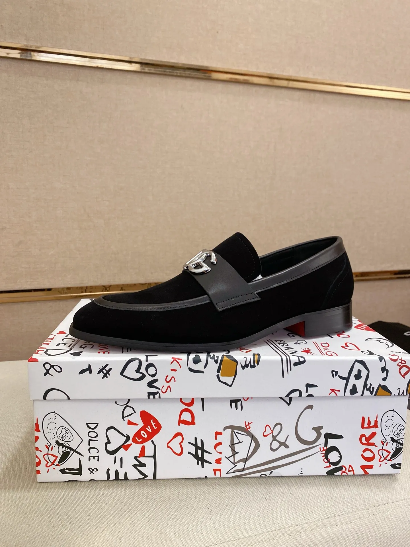 Men's clothing and shoes💰 520💰🌲DG top-notch🔍🔍men's new leather shoes🚹sold at the same time⚠The uppers are imported cowhide from Italy, the entire imported cowhide lining, and imported accessories💪💪, completely 1⃣️ vs. 1⃣️🇮🇹 💪💪, ⚠Sole: The original sole is specially provided by the original factory, the exclusive movable molded sole is super comfortable, ⚠Original factory follow-up goods, 🔍🔍high quality, can be entered and exited at will, welcome to compare ⚠Size number: 38-44. Can be customized 45 non-returnable